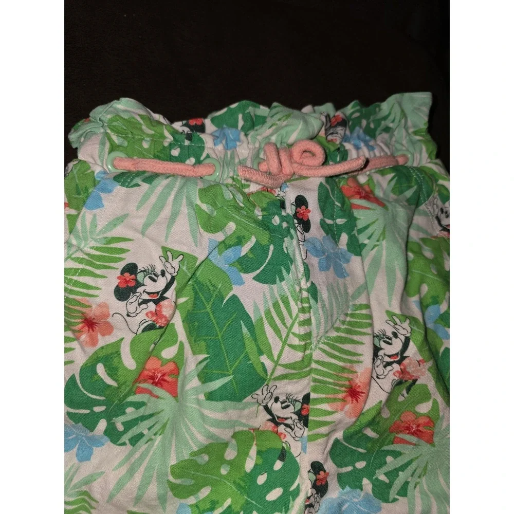 Disney small world minnie mouse‎ cropped top and Bermuda shorts size 5 6